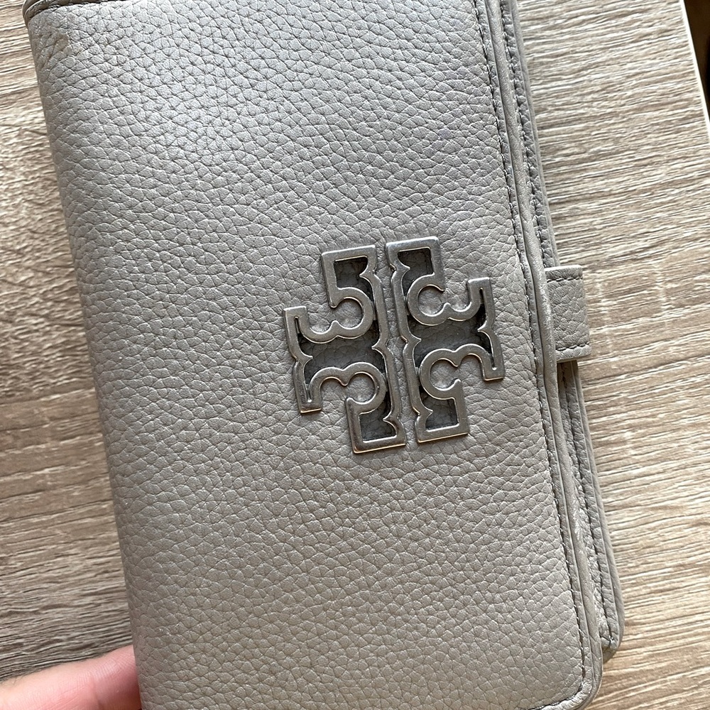 Tory Burch wallet